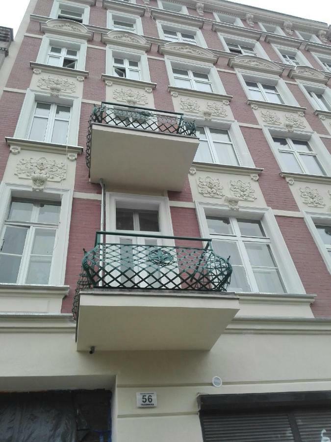 Nighthost- Trzebnicka 84 Appartement Wrocław Buitenkant foto